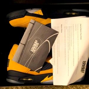 RETRO MICHIGAN JORDAN 5